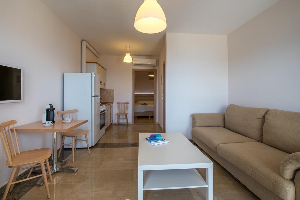 Krouzeri Beach Apartments Nisaki  Chambre photo