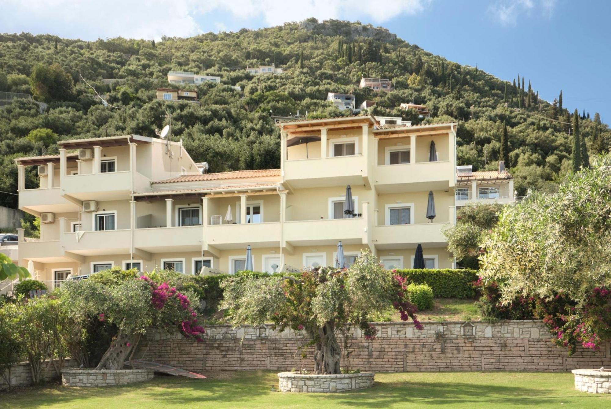 Krouzeri Beach Apartments Nisaki  Extérieur photo