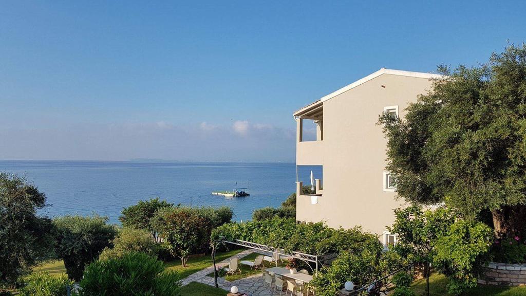 Krouzeri Beach Apartments Nisaki  Extérieur photo